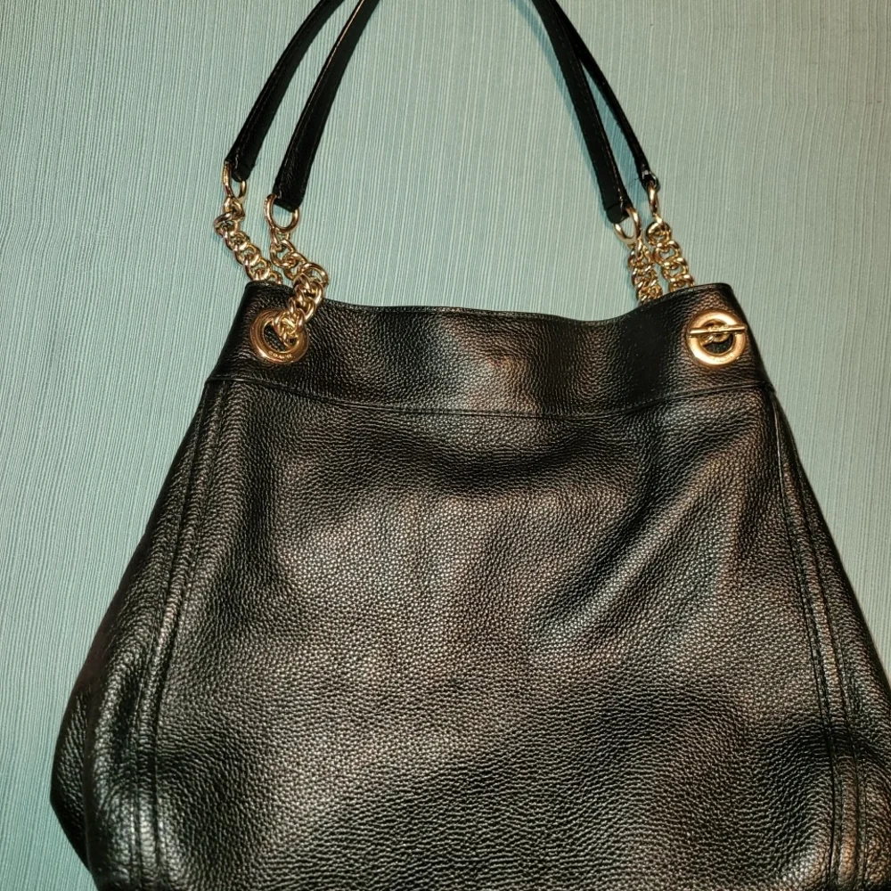 Coach EUC - Picture 2 of 8